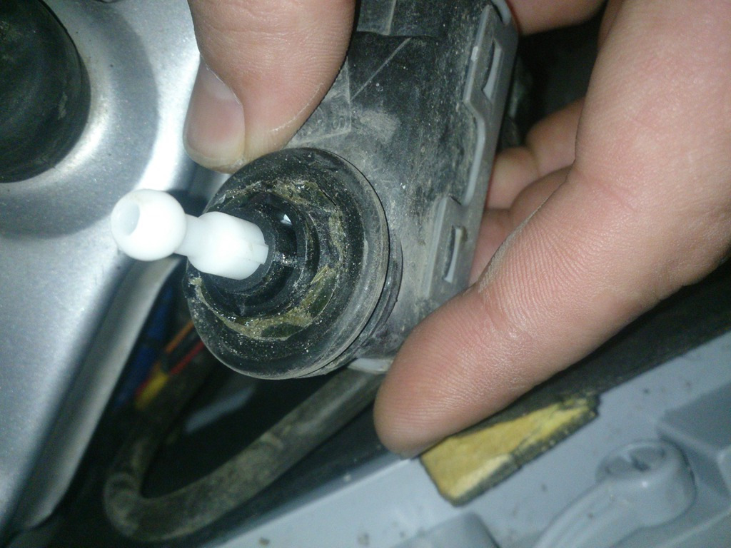 корректор левой фары