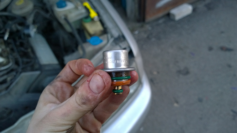 Вот что в коробке. Идет в комплекте с уплотнительными кольцами — Audi A6 (C4)