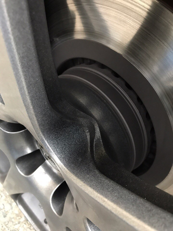 Потеет туманка? Ржавеют тормозные диски? Закисли суппорта? Гараж в ...