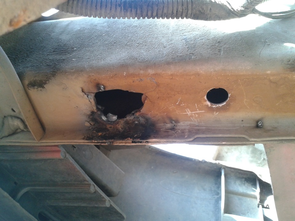 Лопнул лонжерон ;( — Lada 21104, 1,6 л, 2006 года | своими руками | DRIVE2