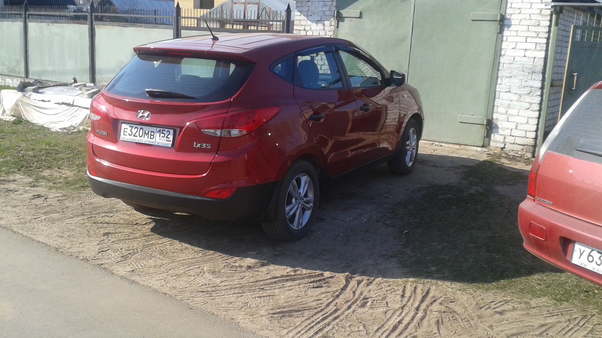 Hyundai ix35 2.0 бензиновый 2011 | Красный металлик на DRIVE2