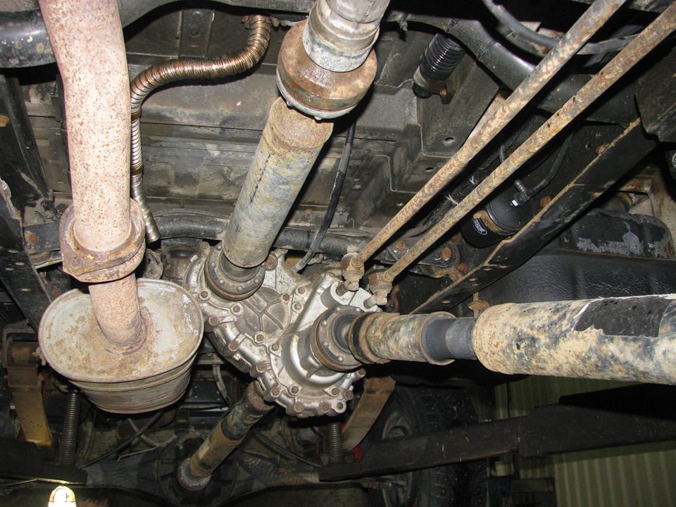 Всякие кронштейны, болтики, хомутики, тяги и т.п. поржавели. — ГАЗ Соболь 4х4
