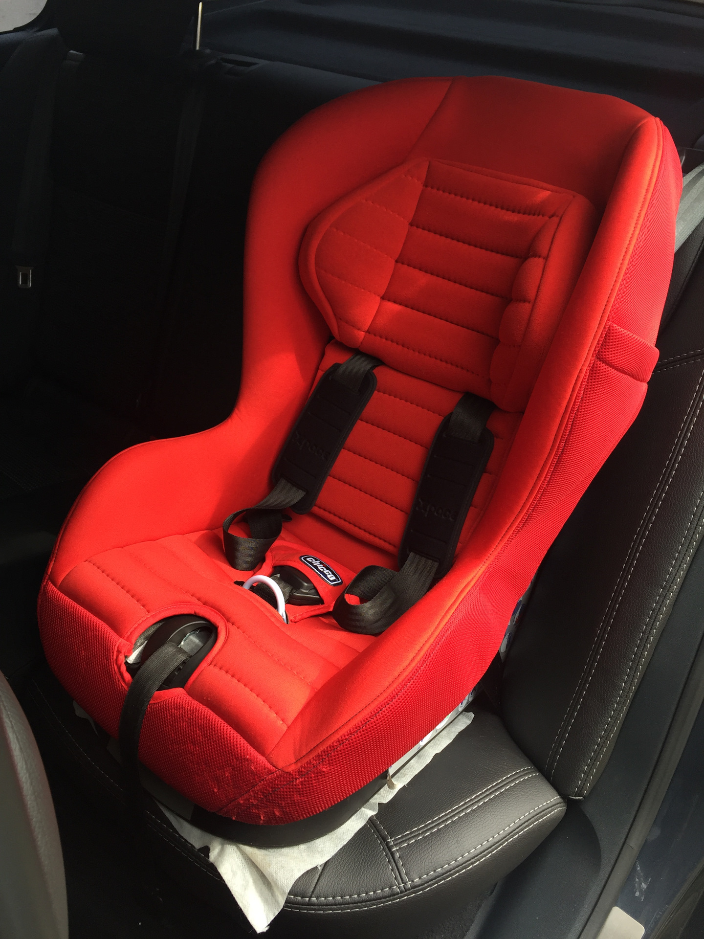 Автокресло Chicco Xpase isofix — Skoda Octavia A5 Mk2, 1,6 л, 2012 года ...