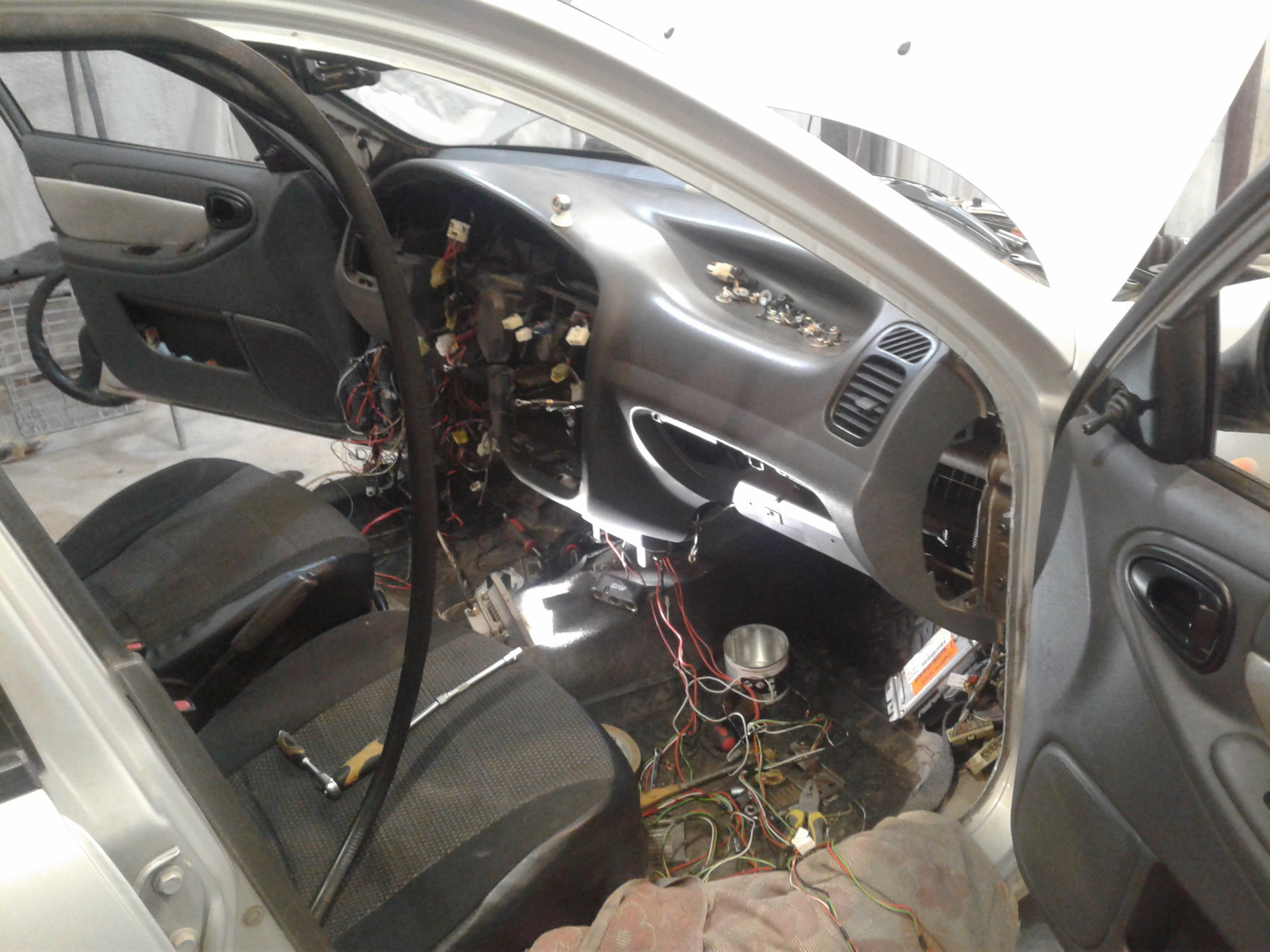 Заслонка отопителя сенс 1. Радиатор печки салонный заз шанс 1. Печка заз шанс 1. Заз шанс не греет печка. 3.