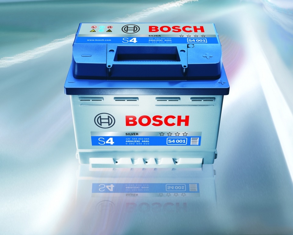 Поменял аккумулятор.(Bosch silver S4) — Toyota Corolla (140/150), 1,6 л ...