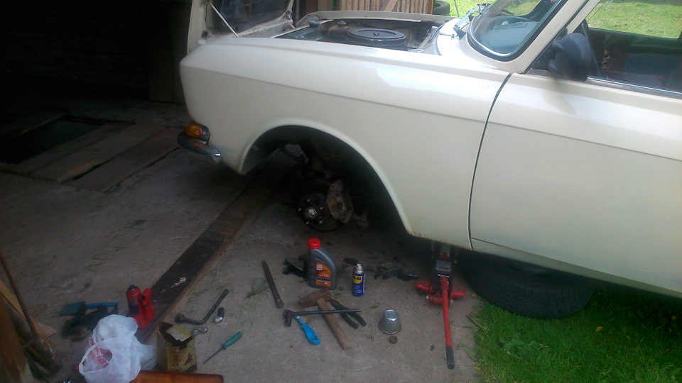 Прокачка тормозов и замена тормозной жидкости — Москвич 2140, 1,5 л ...