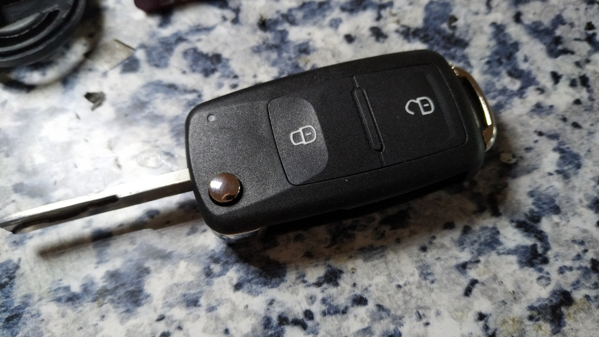 Ключ от хомутов опель. Ключ от opel найден. Ключ от opel найден. Ключ опель вектра ц. Ключ от opel найден.