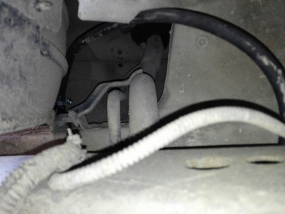 Вывел сапун заднего редуктора повыше. — Nissan Pathfinder