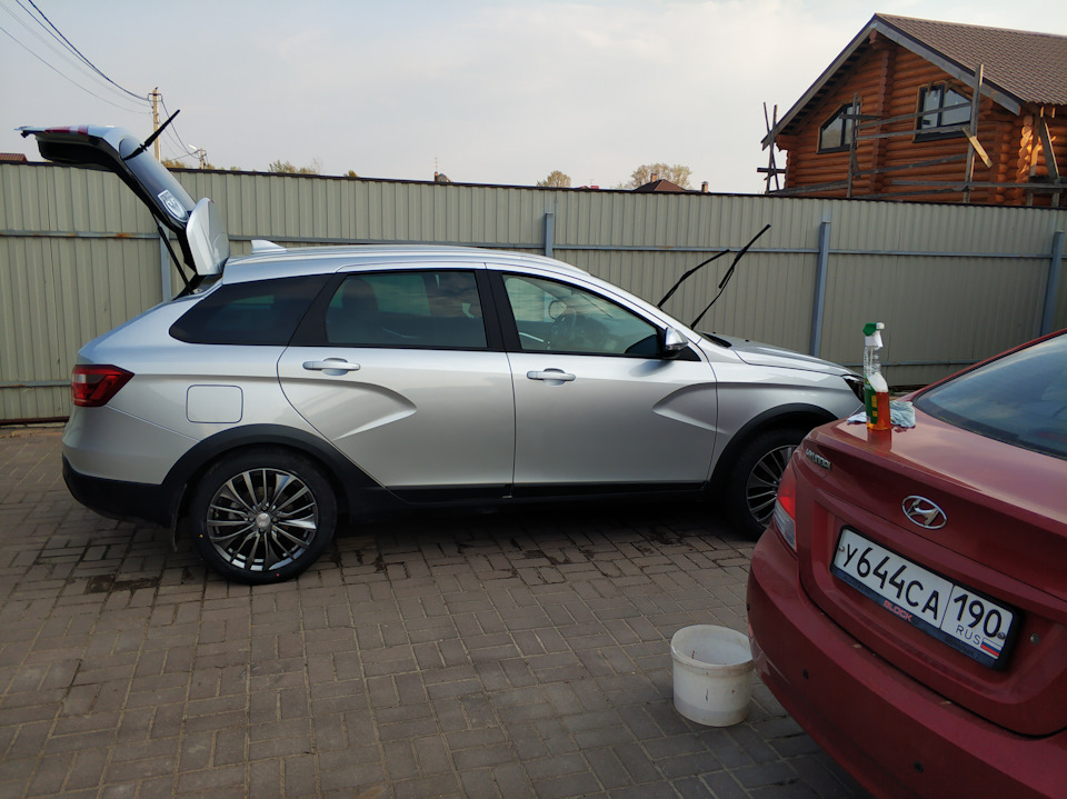 Как и обещал, сравнение Солярис, Фокус 3, Веста СВ Кросс — LADA Vesta ...