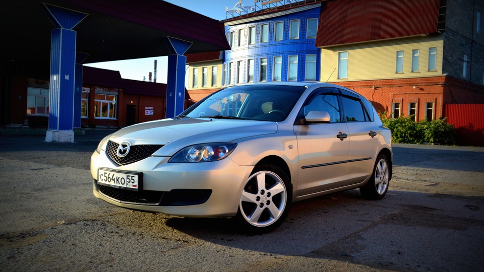 Mazda 3 /// hatch is bAck