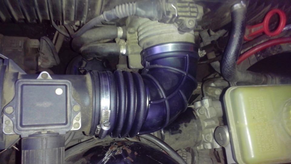 патрубок гофрированный воздушный — BMW 3 series (E36), 2 л, 1994 года ...