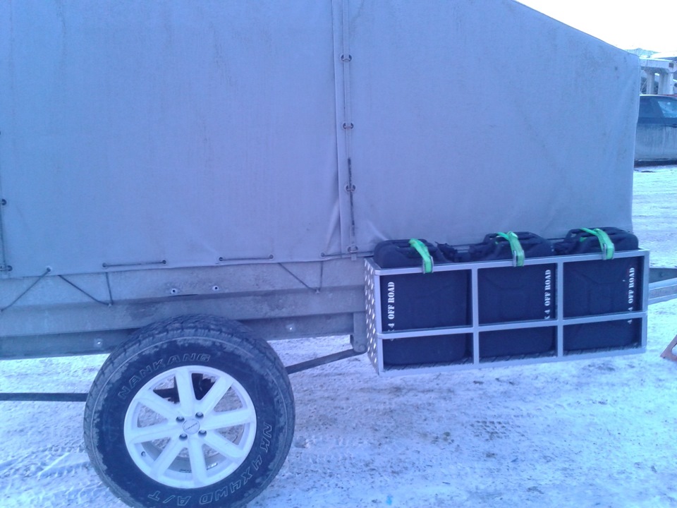 50b5d02s 960 Как крепить канистру в прицепе