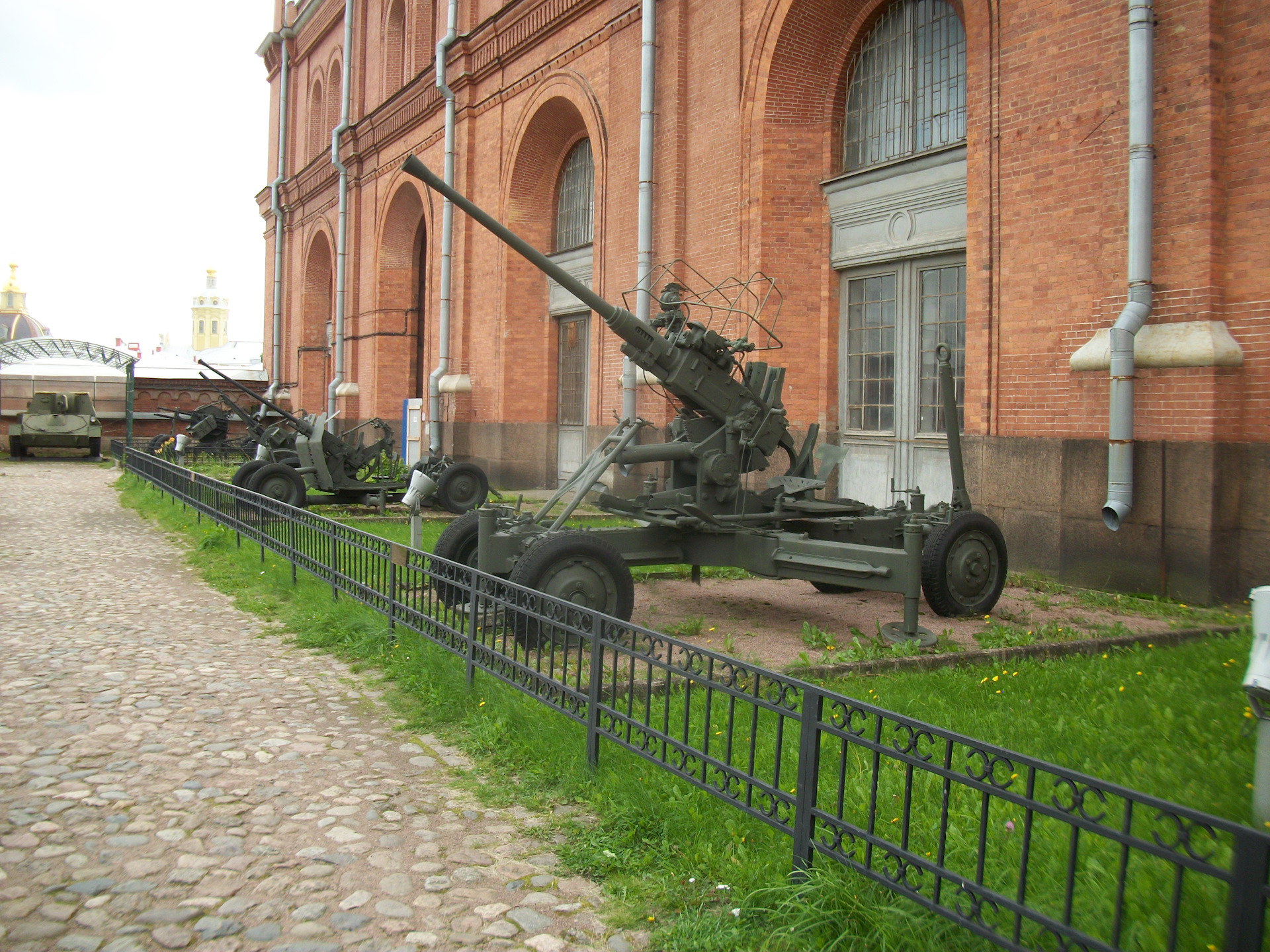 музей военной техники в санкт петербурге