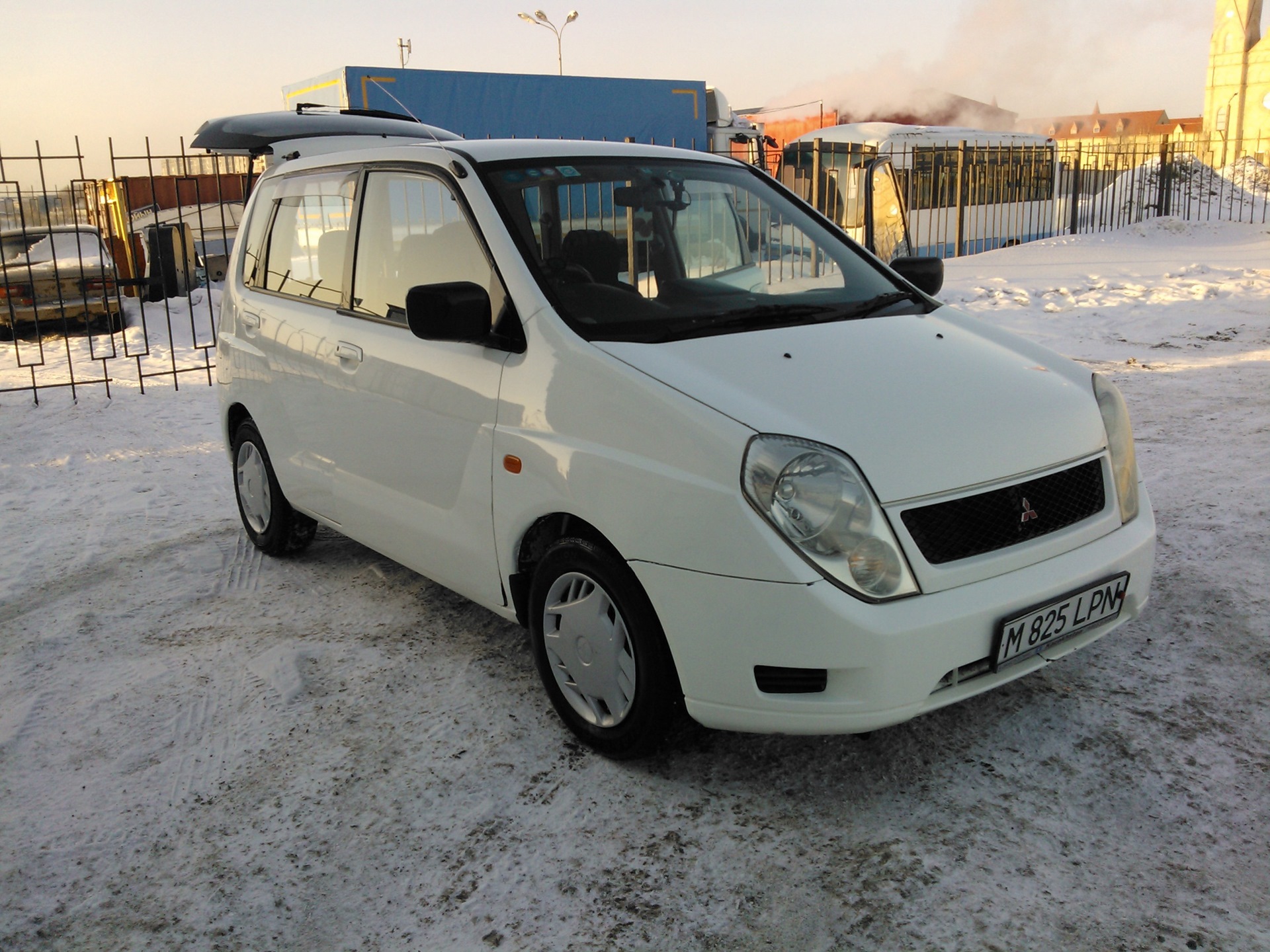 Мицубиси Динго. Mitsubishi Dingo 2011. Динго 1.5. Машина типа Митсубиси Динго.