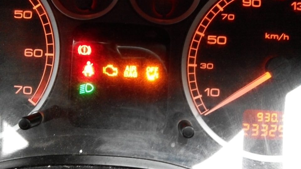 Причина поиска подрулевого переключателя — Peugeot 307, 1,6 л., 2002 ...