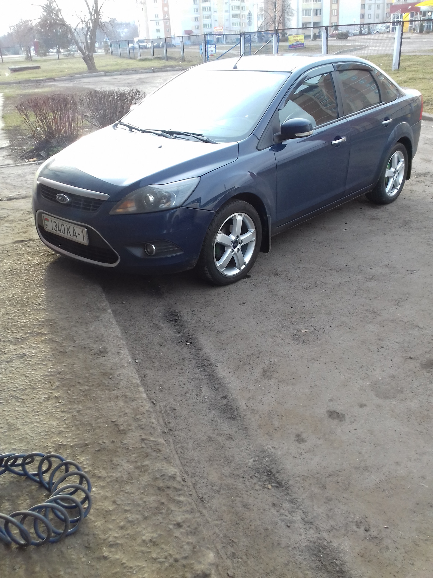 Снежинка форд фокус. Диски реплика форд фокус 3 r16. Ford focus 2 r17 снежинка. Снежинки ford focus r17. Форд фокус 2 синий.