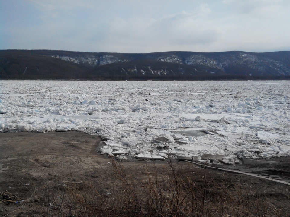 ледоход на реке лена. вода в реке лена. река лена. вода в реке лена. ледоход ленск.