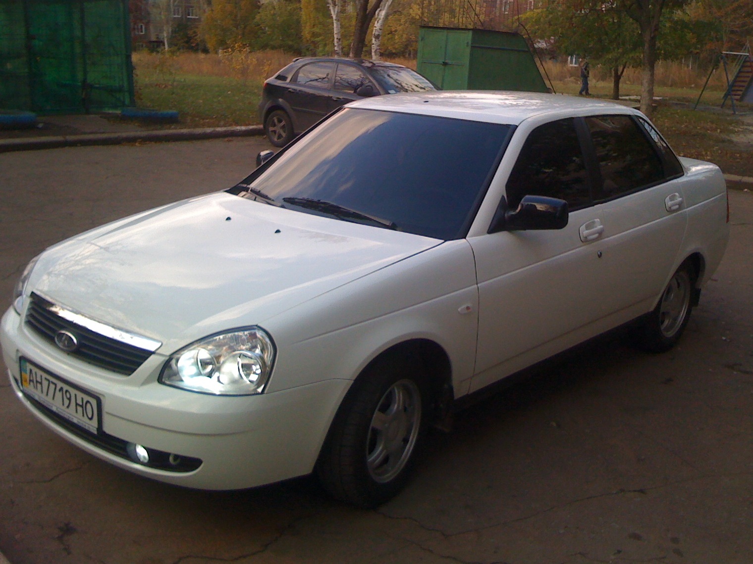 Тонировка — Lada Приора седан, 1,6 л, 2011 года | тюнинг | DRIVE2