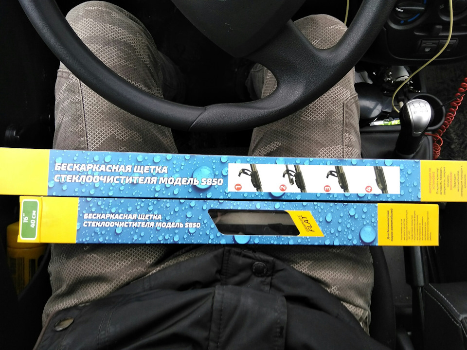 Замена штатных(ерундовых) дворников… — Lada Гранта лифтбек, 1,5 л, 2017 ...