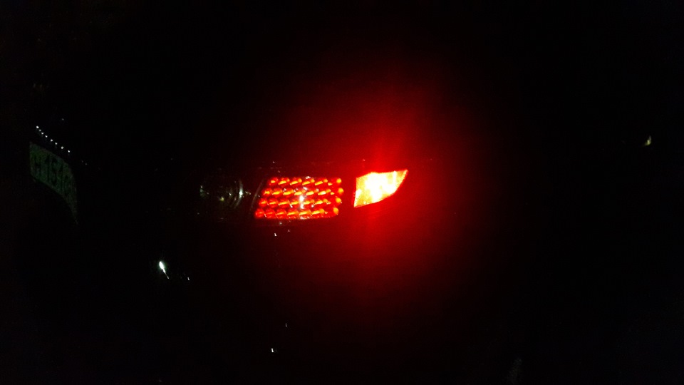 №7 Замена лампочек в фарах — Infiniti FX (1G), 4,5 л, 2005 года ...