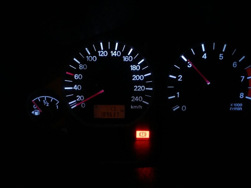 Фото в бортжурнале Mitsubishi Carisma