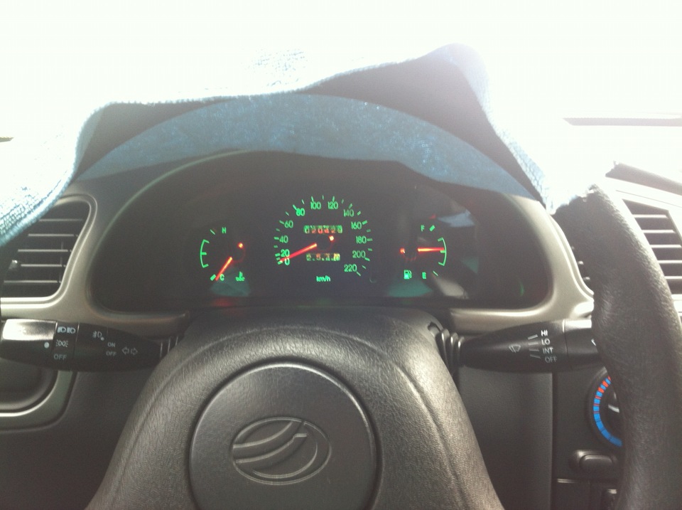 Подсветка стрелок и приборной панели — ЗАЗ Sens, 1,3 л, 2011 года ...