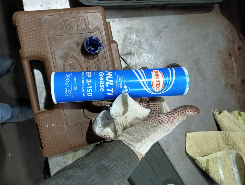 2. Замена пыльника шаровой опоры — Peugeot 206, 1,4 л, 2008 года ...