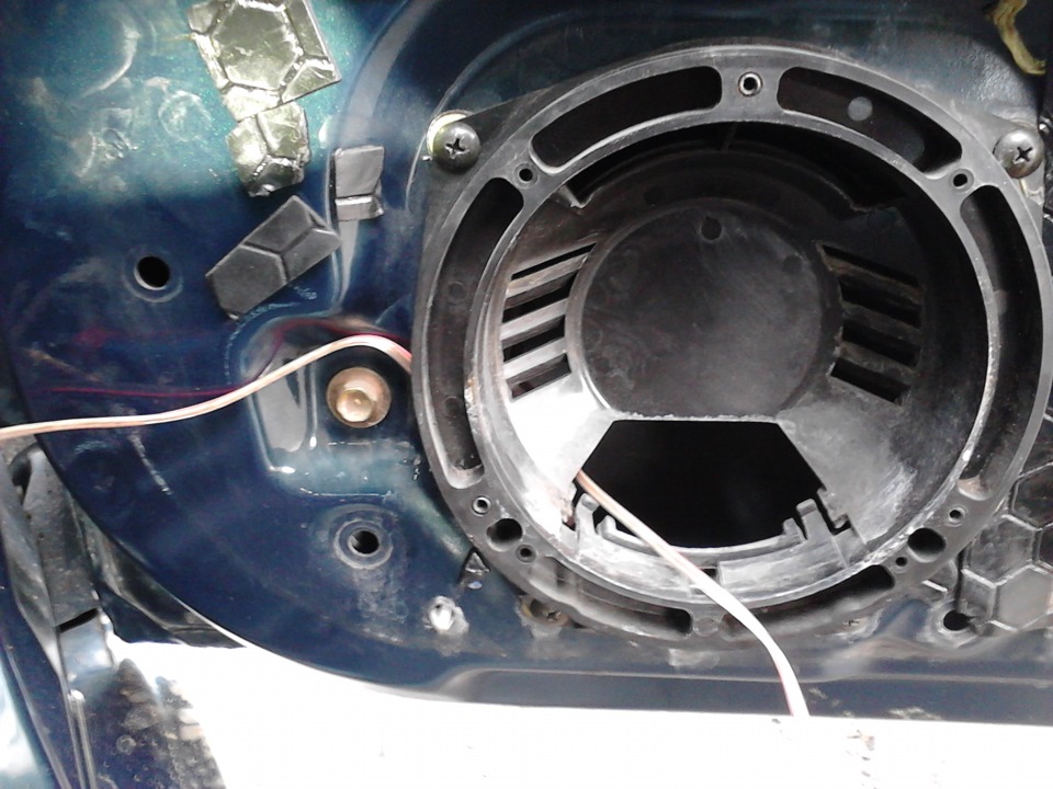 рассказ о том, как протянуть новые провода в переднии двери аккорда ...