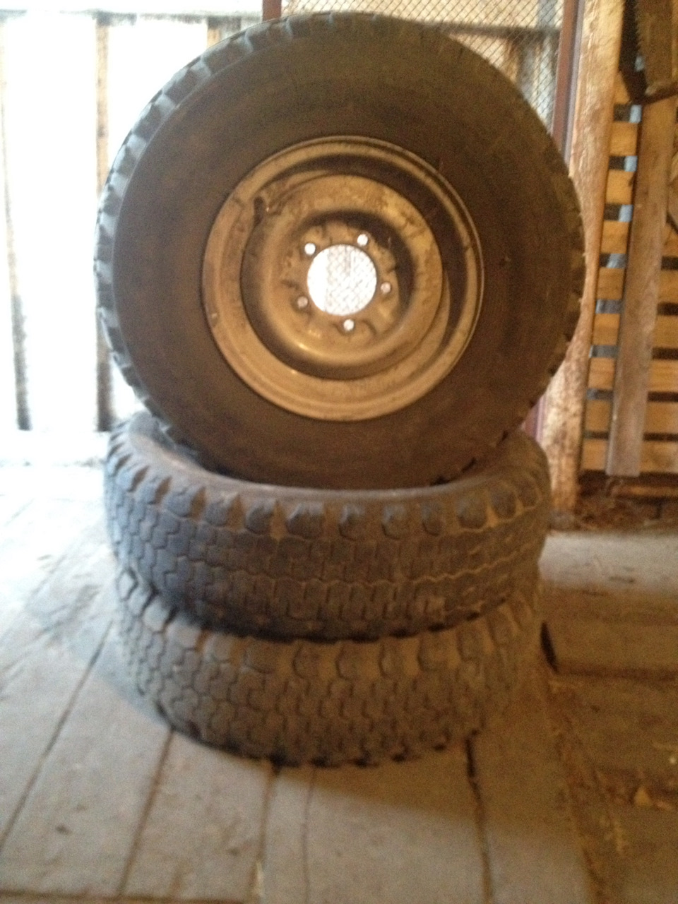 Резина по холяве!)))) — УАЗ 469, 1,6 л., 1998 года | аксессуары | DRIVE2