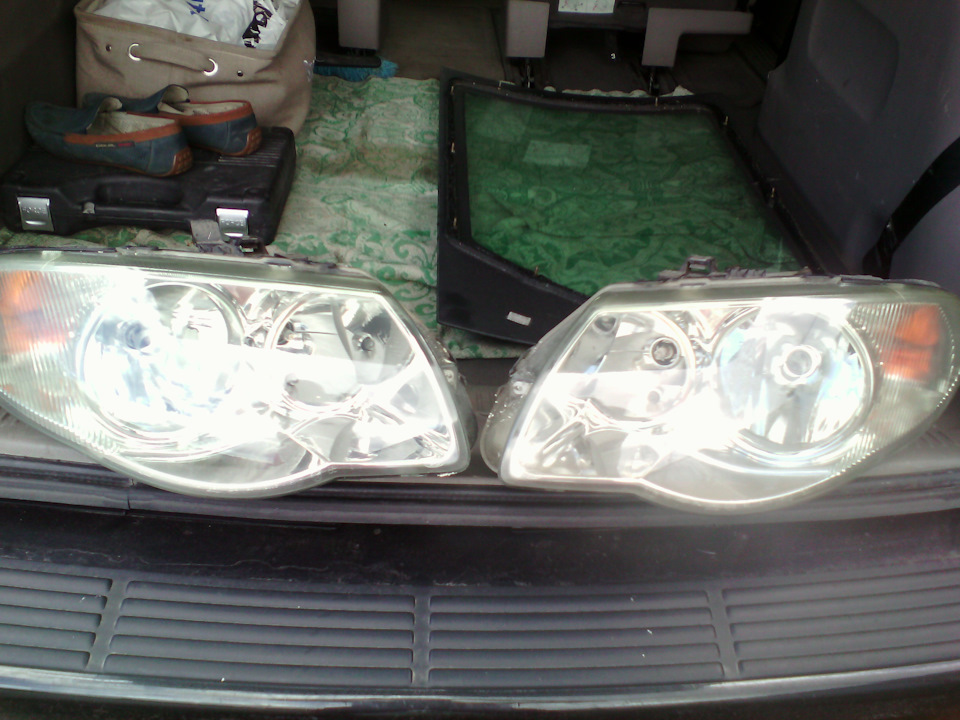 Обе две. — Chrysler Voyager (4G)