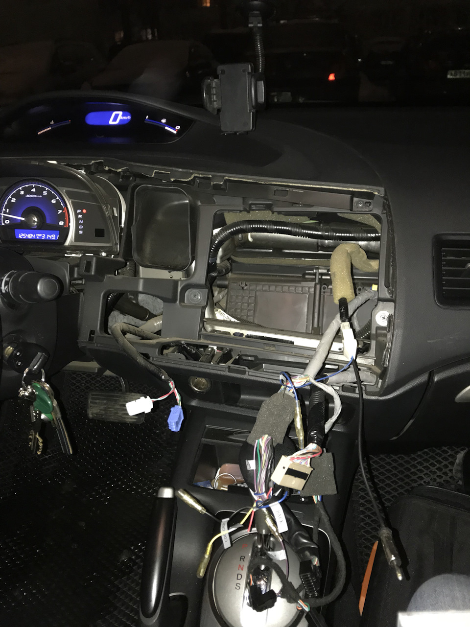 Как снять магнитолу цивик 5д Установка 2DIN магнитолы Фантом - Honda Civic 4D (8G), 1,8 л, 2007 года автозвук