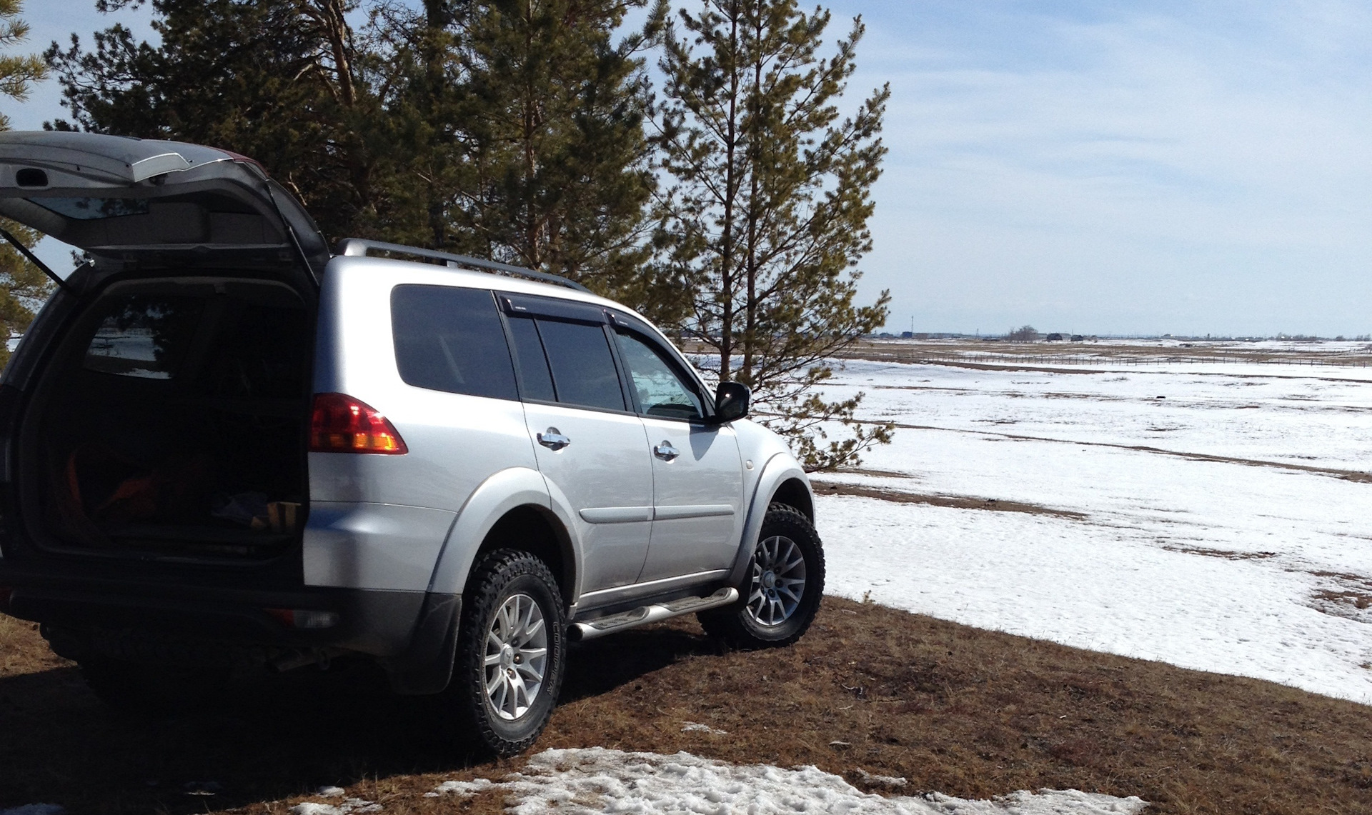 Mitsubishi pajero sport 2 бензин. Вин Pajero Mitsubishi Pajero Sport 2.5. Паджеро спорт 2 Алпайн. Паджеро спорт 2 сон. Зимние вставки для Мицубиси Паджеро спорт 2.