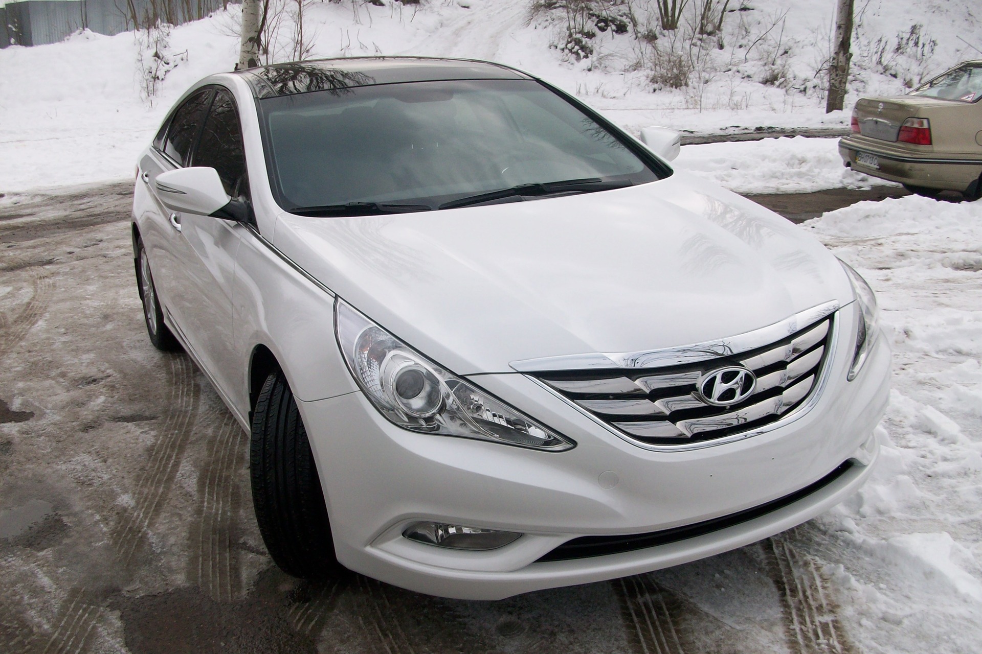 Ростов купить сонату. Хендай Соната 6. Hyundai Sonata 6 2012. Hyundai Sonata YF 2.4. Hyundai Sonata 6 поколения.