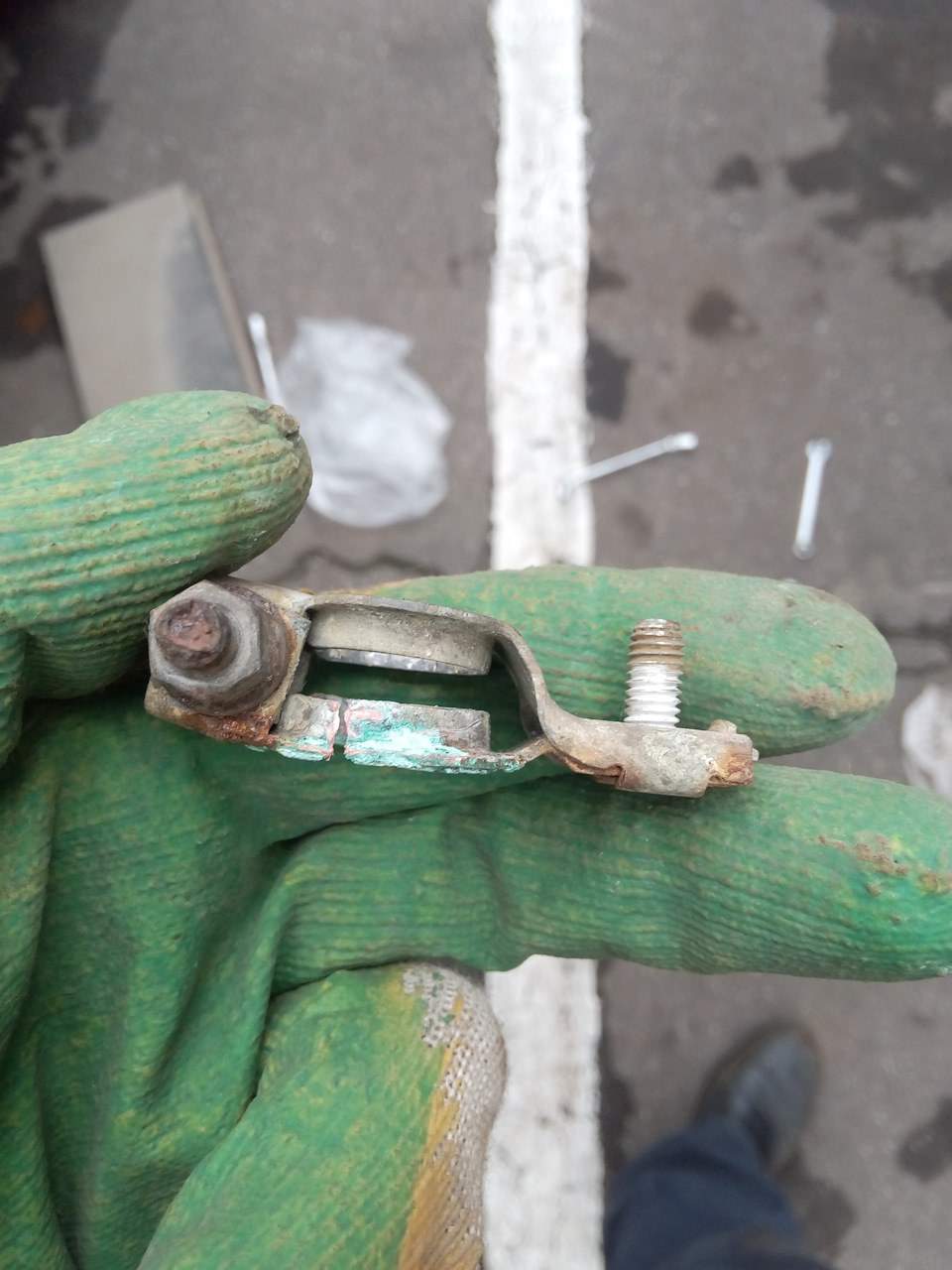 Замена клеммы аккумулятора — DRIVE2