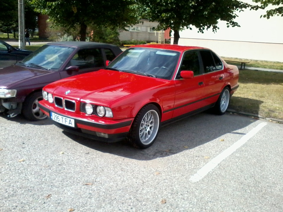 bmw e34 или приора что дешевле