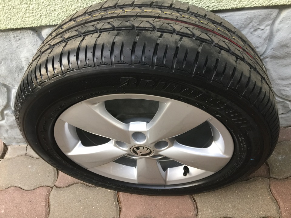 литые диски kama euro. за сколько можно продать шины. литые диски шевроле спарк r14 оригинал. диски оригинал mitsubishi carisma dynamiks 17". Brabus monoblock 5 r18.