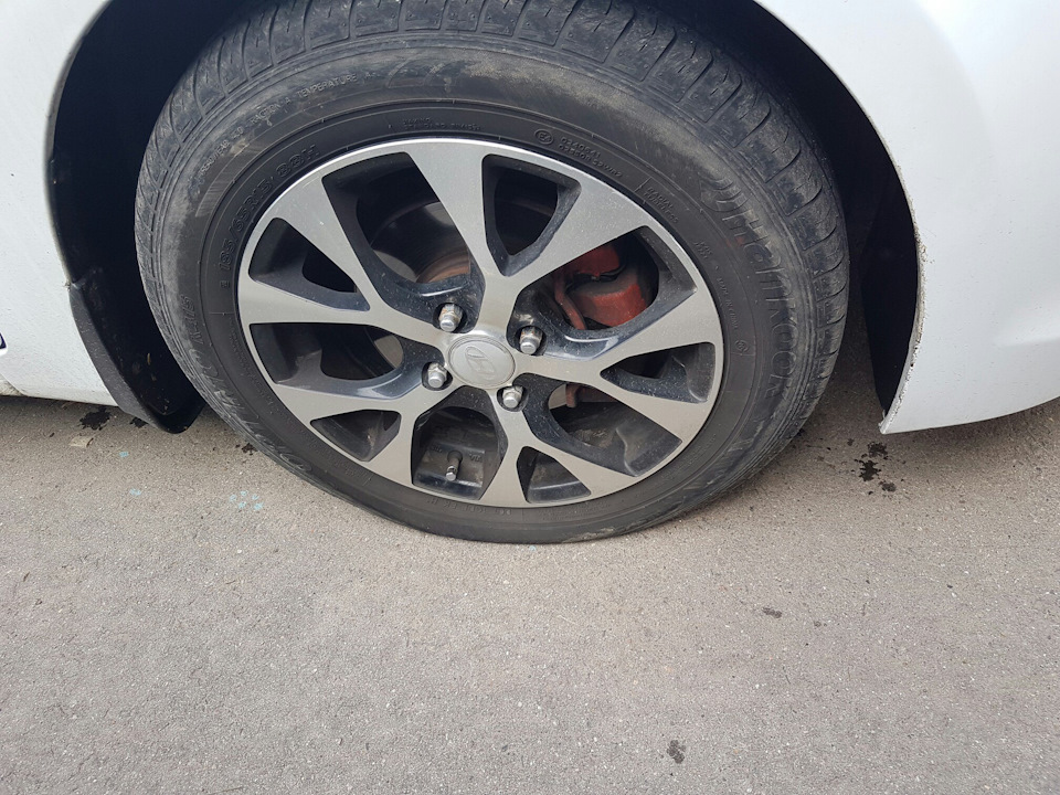 215/65/r16 solaris. Резина зимняя на солярис 15 модель фото. Мерседес похожий на солярис. Какую резину ставить на солярис. 205/60/16 на солярис.