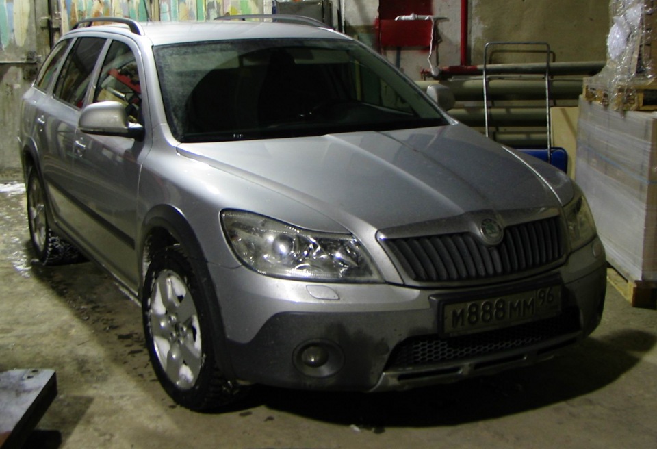 На Скаут только 5 лучей! — Skoda Octavia Scout A5 Mk2, 1,8 л, 2011 года ...