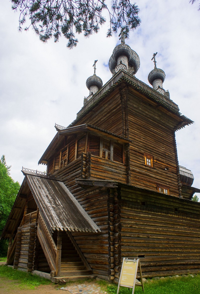 Малые Карелы храмы