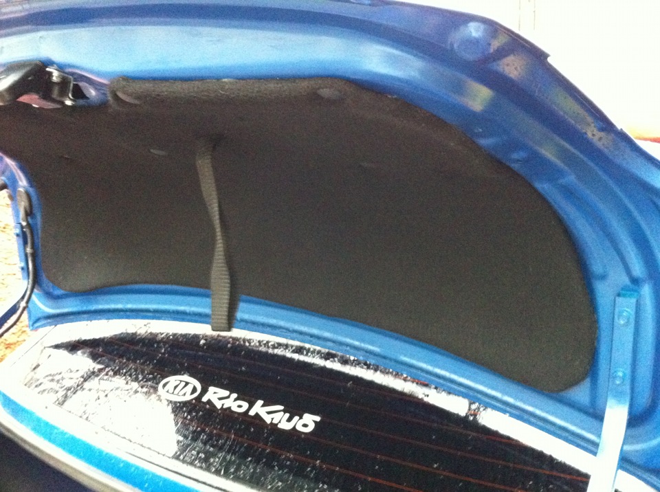 #1.Обтяжка крышки багажника карпетом. — KIA Rio (2G), 1,4 л., 2009 года ...