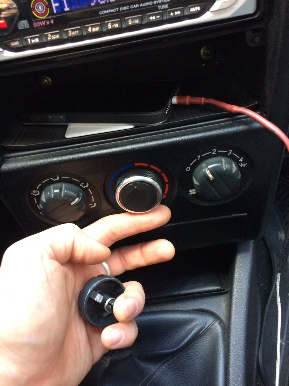 Крутилки и прикуриватель — Lada Приора седан, 1,6 л, 2007 года ...