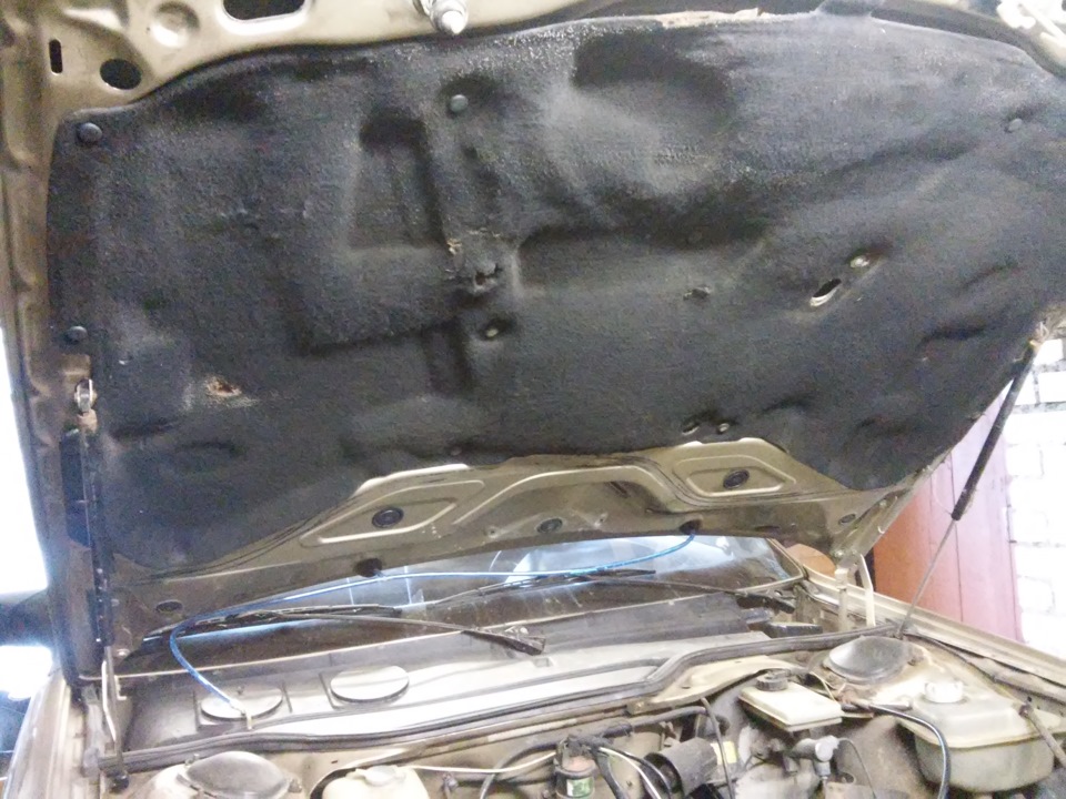 Шуба под капот. — Audi 100 (C3), 1,8 л, 1985 года | запчасти | DRIVE2