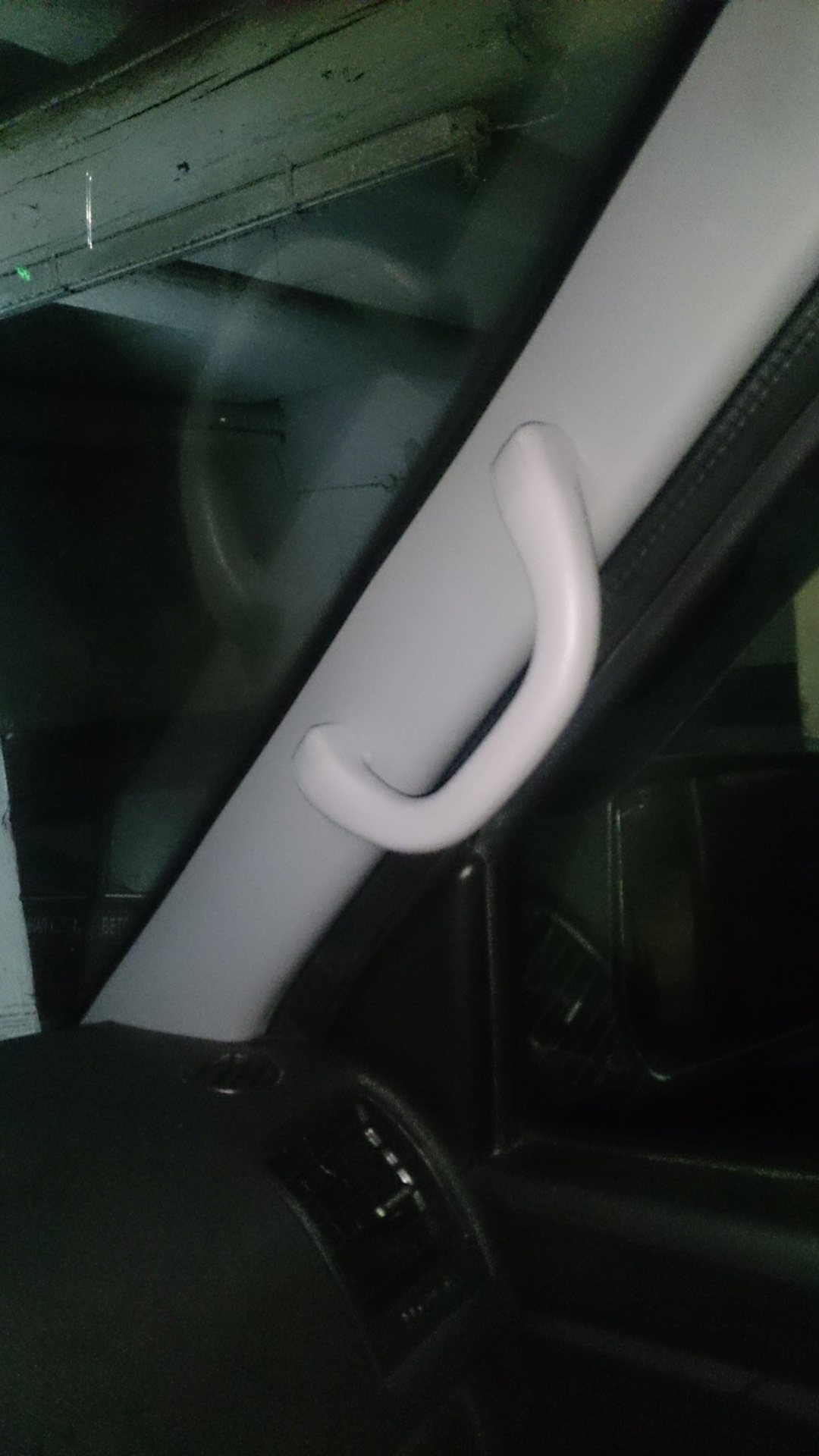 Ручка на переднюю стойку — УАЗ Patriot, 2015 года | тюнинг | DRIVE2