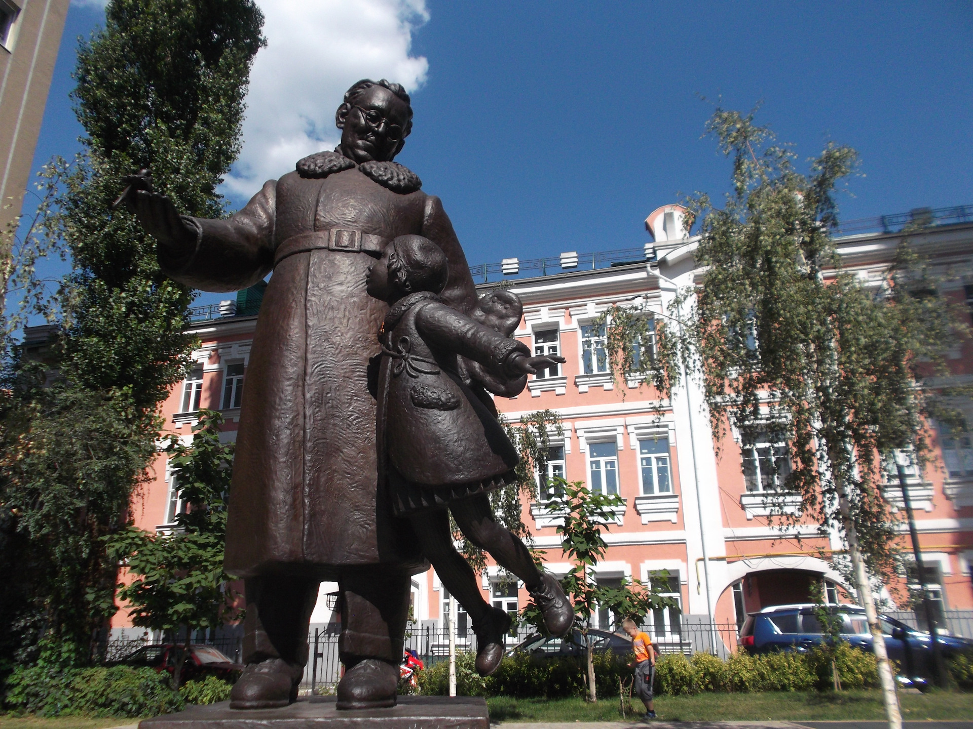 Памятник маршаку в воронеже фото Путешествие. День 24. Воронеж - Тула - Москва. Дорога с плохой энергетикой. - Ni