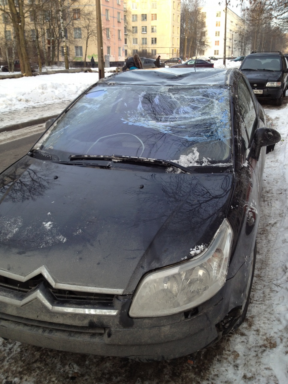 Второе ДТП. 23.12.2012 — Citroen C4 (1G), 1,6 л, 2007 года | ДТП | DRIVE2