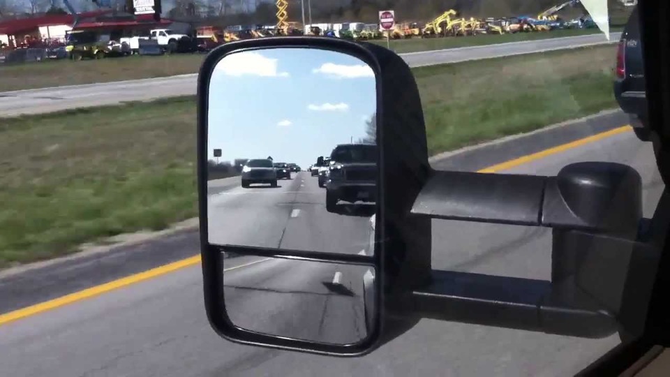 Towing mirrors. 