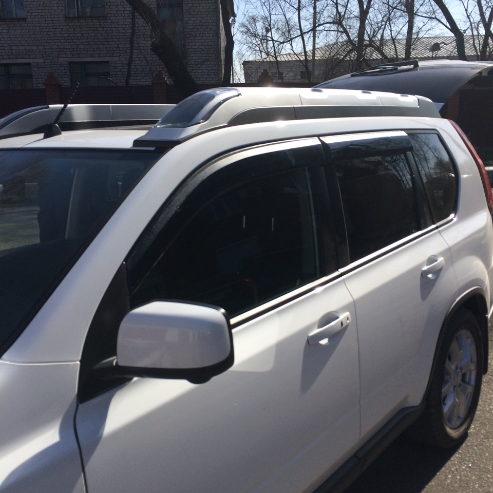 Ветровики — Nissan X-Trail II (t31), 2,5 л, 2014 года | аксессуары | DRIVE2