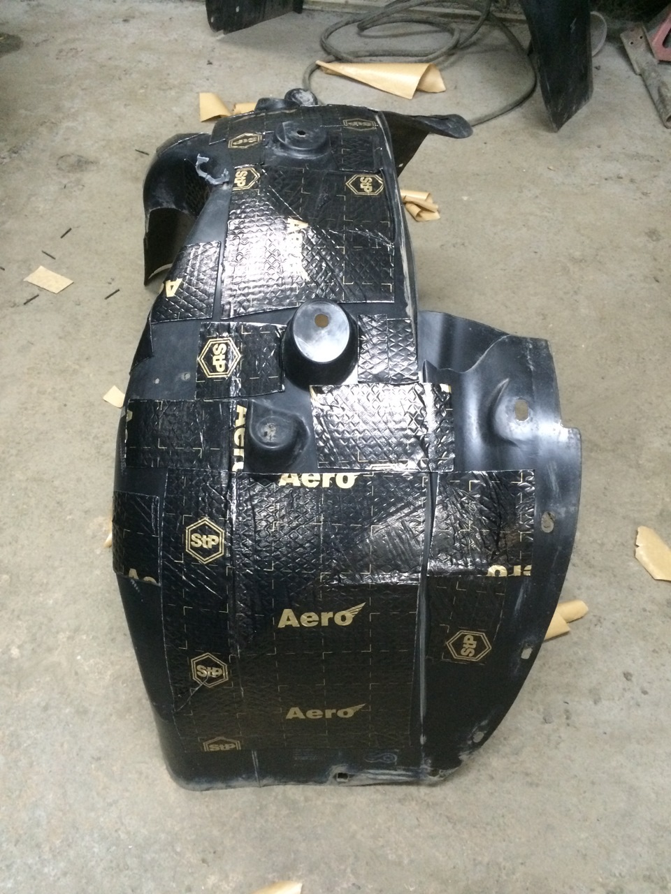 Шумоизоляция локеров и арок Tahoe 900 — DRIVE2