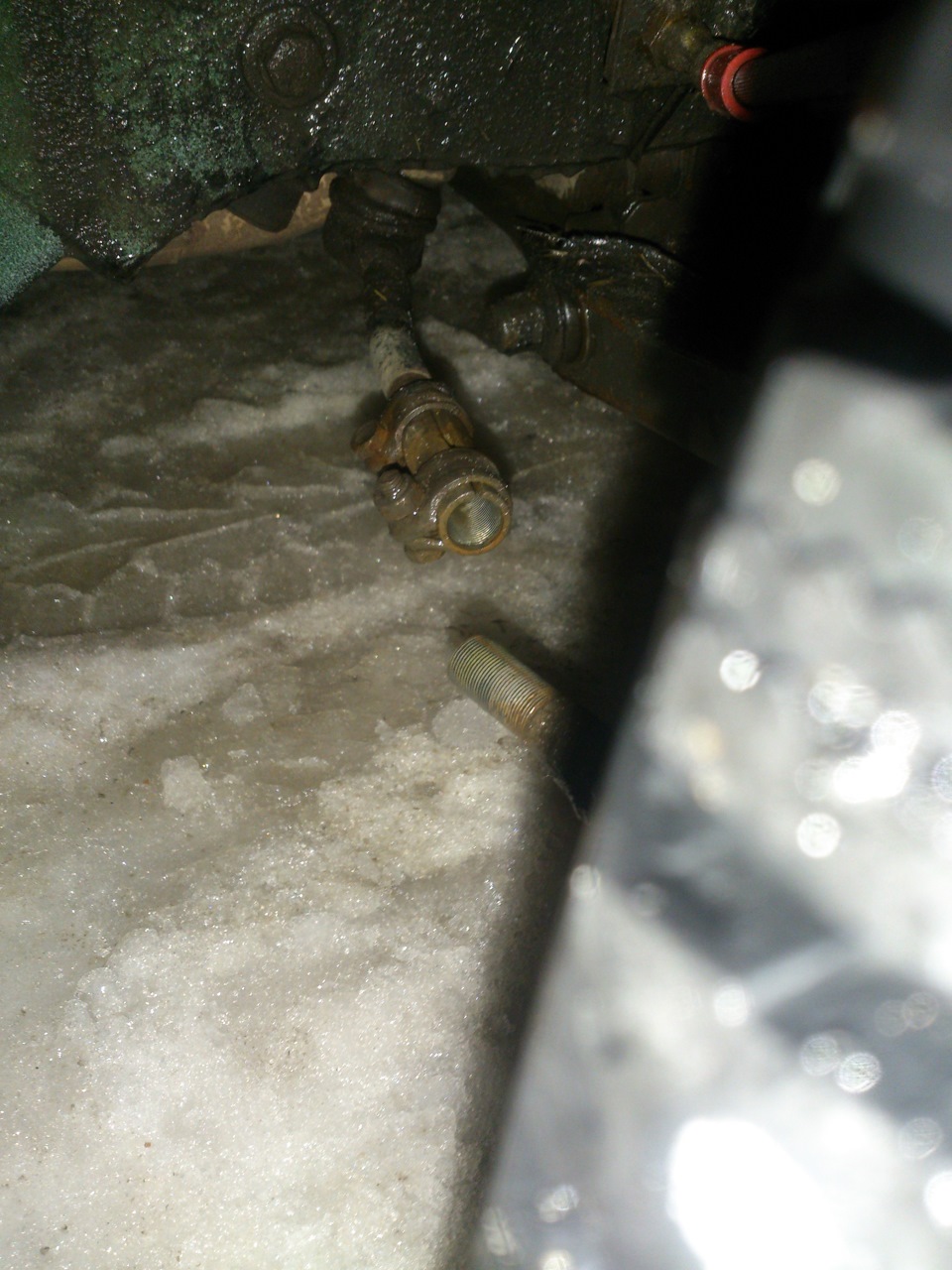 Стучит спереди на кочках. Осложнение — Lada 2103, 1,5 л, 1976 года ...