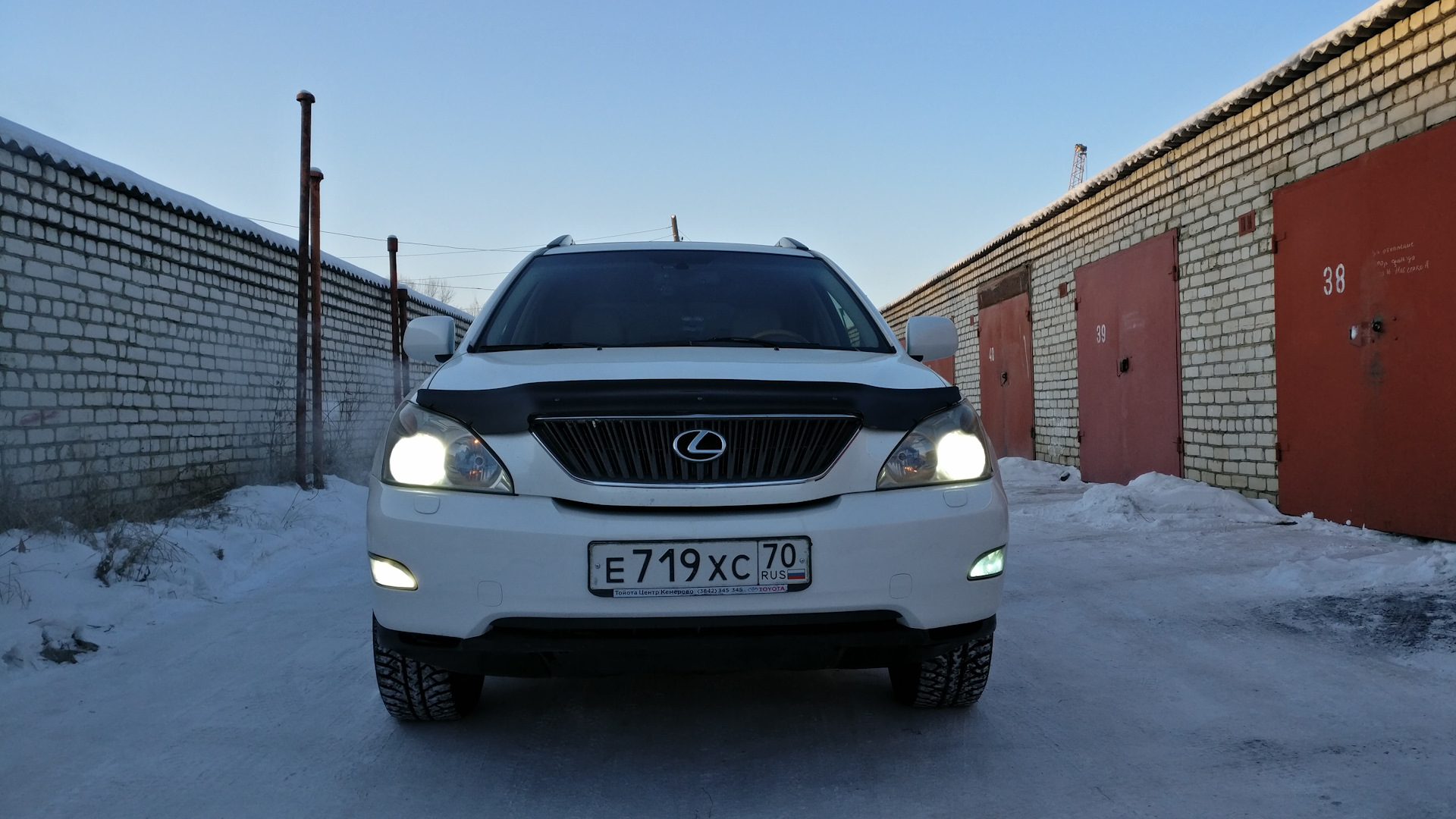 Lexus RX (2G) 3.5 бензиновый 2007 | 350 (СНЕЖНЫЙ БАРС) на DRIVE2